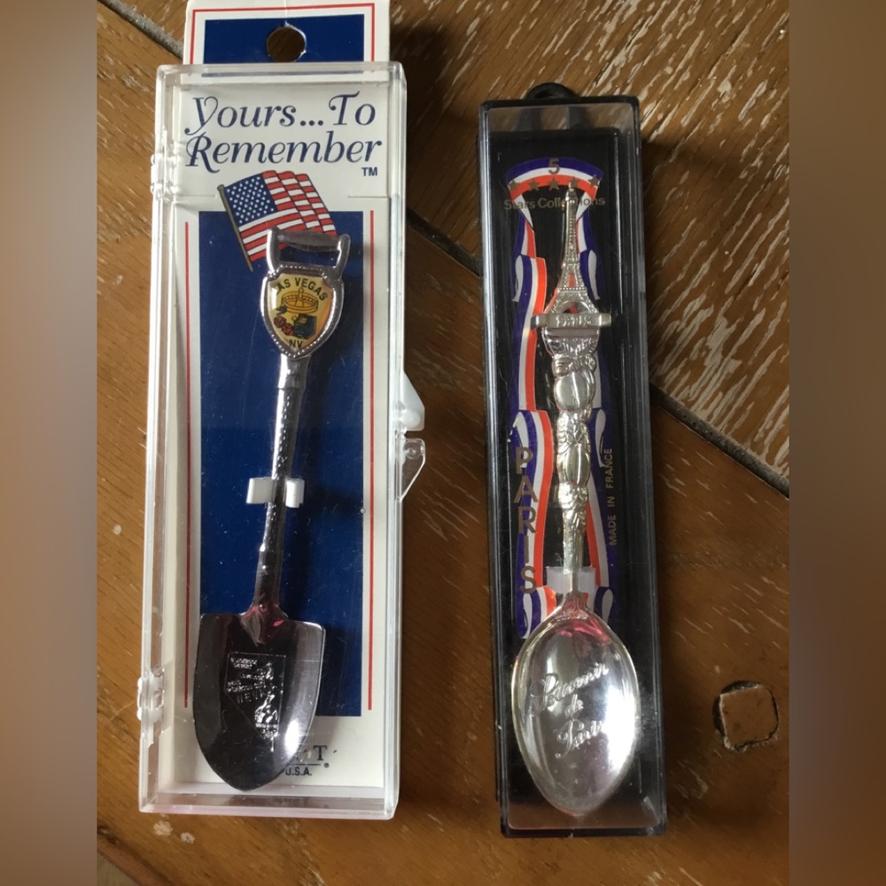 Spoon Lot new in box Las Vegas and Paris  both new in box older